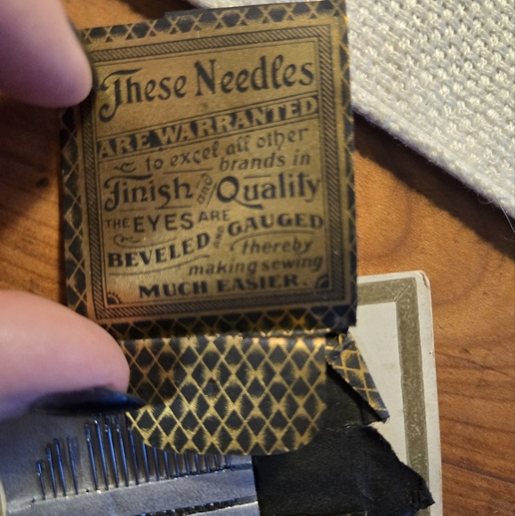 Lot of vintage sewing crafting quilting supplies. - Picture 13 of 16